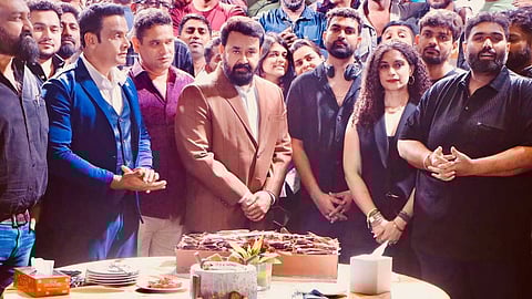 പാക്ക് അപ്പ്; മോഹന്ലാലിന്റെ പാന് ഇന്ത്യന് ചിത്രം 'വൃഷഭ' ചിത്രീകരണം പൂര്ത്തിയായി