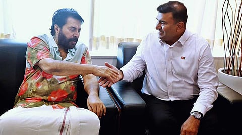 മമ്മൂട്ടിയെ കാണാനെത്തി ഇന്ത്യന് വംശജനായ ഓസ്ട്രേലിയൻ മന്ത്രി; ഫാന്സ് അസോസിയേഷന്റെ പഴയ ആളാണെന്ന് പരിചയപ്പെടുത്തി താരം