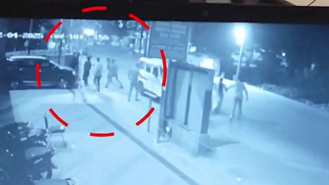 സ്റ്റേഷനിൽ ഒപ്പിടാൻ എത്തിയ ആളെ മർദിച്ചു; ഇരുപതംഗ സംഘത്തെ ആക്രമിച്ചതിന് പിന്നാലെ SI ജിനുവിനെതിരെ കൂടുതൽ പരാതികൾ