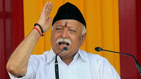 "ഹിന്ദുക്കൾ സ്വന്തം വീട്ടിൽ ഇംഗ്ലീഷ് സംസാരിക്കരുത്, സ്വദേശീയമായ വസ്ത്രം ധരിക്കണം, തദ്ദേശീയ ഭക്ഷണം കഴിക്കണം"; നിർദേശങ്ങളുമായി മോഹൻ ഭഗവത്