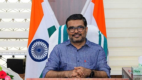 "കുറ്റവാളികൾ ചെയ്ത അതേ കുറ്റത്തിന് അവരും വിചാരണ ചെയ്യപ്പെടും"; വാളയാർ പെൺകുട്ടികളുടെ അമ്മയ്ക്കെതിരെ എം. ബി. രാജേഷ്