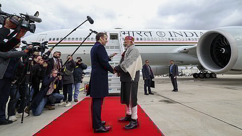 പാരീസ് ഉടമ്പടിയിൽ ഇന്ത്യയും ഫ്രാൻസും ഉറച്ചു നിൽക്കും; സുപ്രധാന കരാറുകളിലും ഒപ്പുവെച്ചു: മോദിയുടെ ഫ്രാൻസ് സന്ദർശനം പൂർത്തിയായി