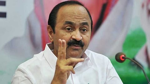 "കോട്ടയം നഴ്സിങ് കോളേജിലെ റാഗിങ് പൂക്കോട് കേസിന്റെ തുടർച്ച, SFIയെ പിരിച്ചുവിടാൻ CPIM തയ്യാറാകണം": വി.ഡി. സതീശൻ