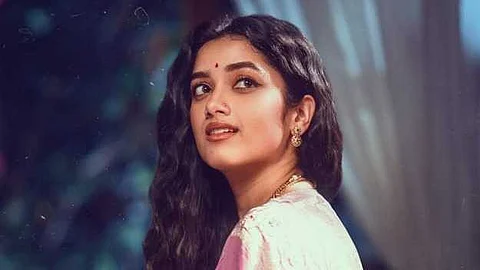 ദുല്ഖര് സല്മാന് ചിത്രം 'കാന്ത'യില് ഭാഗ്യശ്രീ ബോര്സെ നായിക