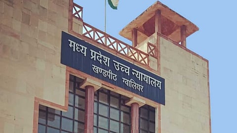 പരപുരുഷനോട് ലൈംഗികതയില്ലാത്ത പ്രണയമെങ്കില്
ഭാര്യയുടേത് വിശ്വാസവഞ്ചനയല്ല; മധ്യപ്രദേശ് ഹൈക്കോടതി