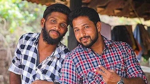 പെരിയ ഇരട്ടക്കൊലപാതകം: ശിക്ഷിക്കപ്പെട്ട് ഒന്നര മാസം തികയും മുമ്പേ
പരോൾ അപേക്ഷയുമായി പ്രതികൾ