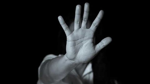 കോഴിക്കോട് ചാരിറ്റിയുടെ മറവിൽ പീഡന ശ്രമം; പിതാവിൻ്റെ ചികിത്സക്കായി സഹായം നൽകാമെന്ന വ്യാജേനയെത്തി യുവതിയെ ഉപദ്രവിക്കാൻ ശ്രമിച്ചതായി പരാതി