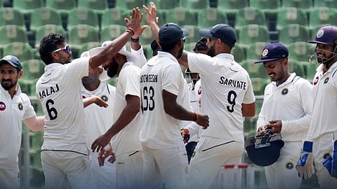 രഞ്ജി ട്രോഫി: സെമിയിൽ ഗുജറാത്തിനെ വെള്ളം കുടിപ്പിച്ച് കേരളം, കൂറ്റൻ ഒന്നാമിന്നിങ്സ് സ്കോർ