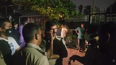 എറണാകുളത്ത് കസ്റ്റംസ് അഡിഷണൽ കമ്മീഷണറും സഹോദരിയും അമ്മയും ജീവനൊടുക്കിയ നിലയിൽ; മൃതദേഹങ്ങൾ കാക്കനാട്ടെ ക്വാർട്ടേഴ്സിൽ