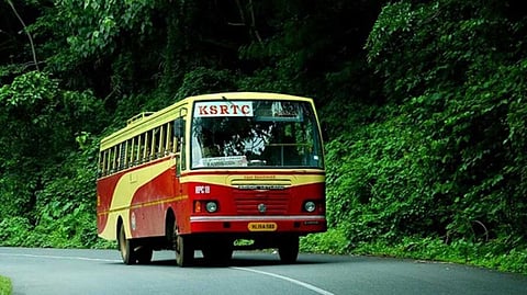 കെഎസ്ആര്ടിസി പണിമുടക്കില് പങ്കെടുത്ത ജീവനക്കാരുടെ ശമ്പളം പിടിക്കും; നടപടി ഡയസ്നോണ് പ്രഖ്യാപിച്ച സാഹചര്യത്തില്