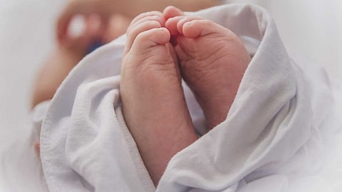 ഐസിയുവില് ഉപേക്ഷിച്ച കുഞ്ഞിനെ ജനറല് ആശുപത്രിയിലേക്ക് മാറ്റും; ജാര്ഖണ്ഡ് സ്വദേശികള്ക്കെതിരെ കേസെടുക്കും