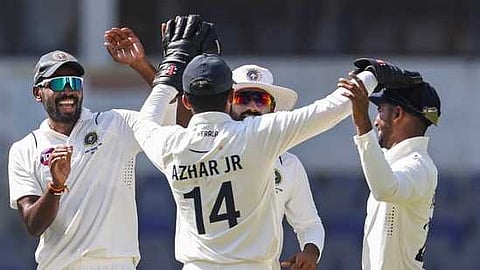 രണ്ടാംദിനം പിടിമുറുക്കി കേരളം; വിദര്ഭ 379 റണ്സിന് പുറത്ത്