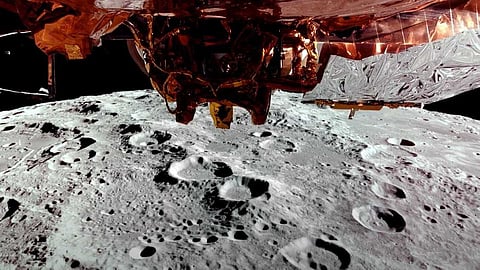 ബ്ലൂ ഗോസ്റ്റ് ലൂണാർ ലാൻഡർ പകർത്തിയ ദൃശ്യം