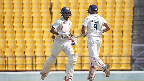 മൂന്നാം ദിനം തുലച്ചു; കേരളം 342 റണ്സിന് പുറത്ത്; 37 റണ്സ് ലീഡുമായി കിരീടത്തോടടുത്ത് വിദര്ഭ