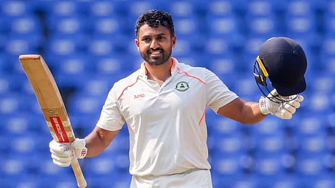 അനായാസം വിദര്ഭ; കരുണിന് സെഞ്ചുറി, 286 റണ്സ് ലീഡ്; കേരളത്തിന് തിരിച്ചുവരവ് ദുഷ്കരം