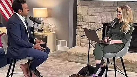 "സംസ്കാരശൂന്യൻ, അമേരിക്കാ- വിരുദ്ധൻ"; ചെരിപ്പിടാതെ ഇൻ്റർവ്യൂവിൽ പങ്കെടുത്ത വിവേക് രാമസ്വാമിക്കെതിരെ വംശീയാധിക്ഷേപം