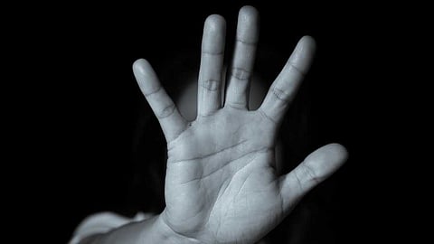 പാലാരിവട്ടത്ത് ഒൻപതാം ക്ലാസുകാരൻ സഹോദരിയെ പീഡിപ്പിച്ചു; വിദ്യാർഥി ലഹരിക്കടിമയെന്ന് പൊലീസ്