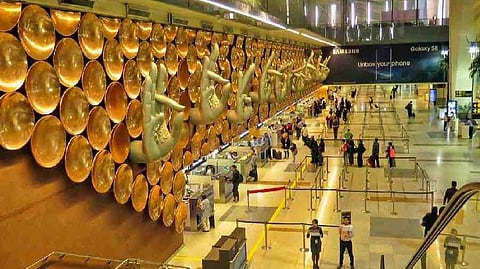 ഡൽഹി വിമാനത്താവളത്തിൽ CISF വനിതാ ഹെഡ്കോൺസ്റ്റബിൾ സ്വയം വെടിയുതിർത്ത് മരിച്ചു