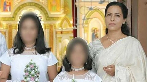 ഏറ്റുമാനൂരിൽ മക്കളോടൊപ്പം ജീവനൊടുക്കിയ
ഷൈനിയുടെ ഫോൺ കണ്ടെത്തി; സൈബർ വിദഗ്ധർ പരിശോധിക്കും