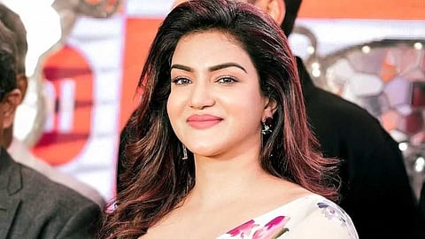 "നിങ്ങളൊരു പുരുഷന് ആണെങ്കില് അതിലൂടെ കടന്നു പോകേണ്ടി വരില്ല"; കാസ്റ്റിങ് കൗച്ചിനെ കുറിച്ച് ഹണി റോസ്