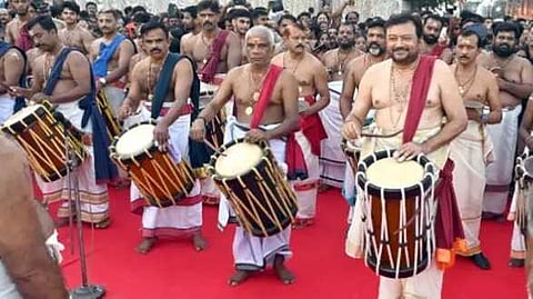 പതികാലത്തിൽ തുടങ്ങി പഞ്ചാരിയിൽ അവസാനിച്ച മേളക്കൊഴുപ്പ്; തലസ്ഥാന നഗരിയിൽ മേള വിസ്മയം തീർത്ത് നടൻ ജയറാം