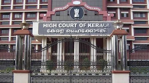 അഭിഭാഷകയോട് മോശം സംസാരം; ജസ്റ്റിസ് ബദറുദ്ദിനെ കേരള ഹൈക്കോടതിയിൽ നിന്നും മാറ്റണമെന്ന് അഡ്വക്കേറ്റ് അസോസിയേഷൻ