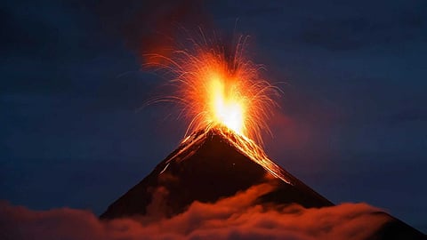 ഗ്വാട്ടിമാലയിൽ അഗ്നിപർവത സ്ഫോടനം; ആയിരത്തോളം പേരെ ഒഴിപ്പിച്ചു