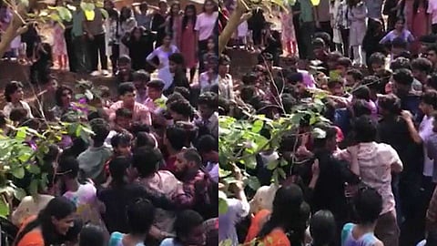 പയ്യന്നൂർ കോളേജിൽ ഹോളി ആഘോഷത്തിനിടെ വിദ്യാർഥിയെ മർദിച്ച സംഭവം; കുടുംബത്തിൻ്റെ പരാതിയിൽ കേസെടുത്ത് പൊലീസ്