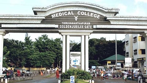 മെഡിക്കൽ കോളേജിൽ പരിശോധന സാമ്പിളുകൾ നഷ്ടപ്പെട്ട കേസ്:
ഹൗസ് കീപ്പിങ് വിഭാഗം ജീവനക്കാരന് സസ്പെൻഷൻ