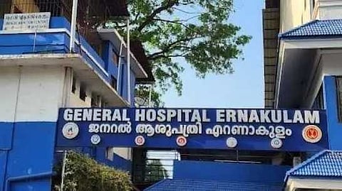 "രോഗിയും കുടുംബവും മാപ്പ് അപേക്ഷിച്ചാൽ മാത്രം തുടർചികിത്സ"; പരാതി ഉന്നയിച്ച കുടുംബത്തെ അവഹേളിച്ച് എറണാകുളം ജനറൽ ആശുപത്രി അധികൃതർ