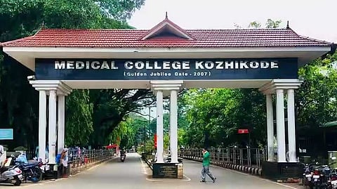 സ്റ്റൈപ്പൻഡ് ലഭിച്ചില്ല; കോഴിക്കോട് മെഡിക്കൽ കോളേജിലെ പിജി ഡോക്ടർമാർ സമരത്തിലേക്ക്