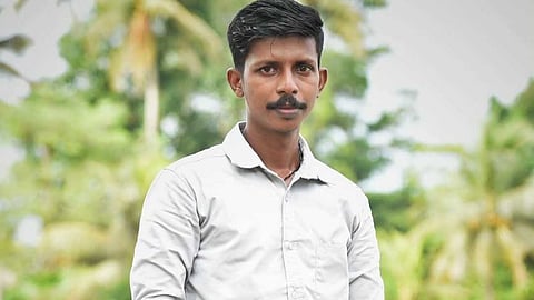 ക്രിക്കറ്റ് കളിക്കിടെ ഇടിമിന്നലേറ്റു; ആലപ്പുഴയില് യുവാവ് മരിച്ചു