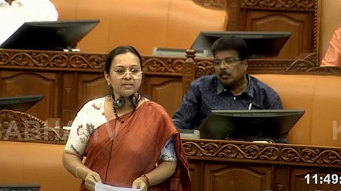 "ആശമാരെ സ്ഥിരം തൊഴിലാളിയായി സംസ്ഥാനത്തിന് പ്രഖ്യാപിക്കാനാകില്ല, മാനദണ്ഡങ്ങളില് മാറ്റം വരുത്തരുതെന്ന് കേന്ദ്ര നിര്ദേശമുണ്ട്"