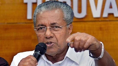 'ഒരു കുടം താറും ഒരു കുറ്റിച്ചൂലും'; പ്രതിപക്ഷത്തെ പരിഹസിച്ച് മുഖ്യമന്ത്രി