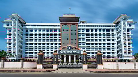 മദ്യപിച്ച് വാഹനമോടിക്കല്; ബ്രെത്തലൈസറിലെ ഒർജിനൽ പ്രിൻ്റ് ഔട്ട് നിർബന്ധമാക്കി ഹൈക്കോടതി