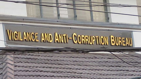 വിദ്യാഭ്യാസ വകുപ്പ് ഉദ്യോഗസ്ഥൻ ചമഞ്ഞ് കൈക്കൂലി;പിറവം സ്വദേശികളായ നാലംഗ സംഘം വിജിലൻസ് പിടിയിൽ