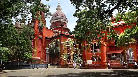 ഭാര്യ പോൺ വീഡിയോ കാണുന്നതും സ്വയംഭോഗം ചെയ്യുന്നതും വിവാഹമോചനത്തിന് കാരണമാകില്ല; നിരീക്ഷണവുമായി മദ്രാസ് ഹൈക്കോടതി