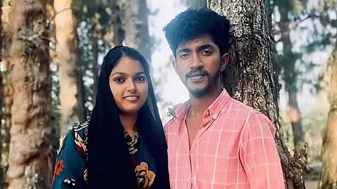 ഈങ്ങാപ്പുഴ കൊലപാതകം: കേസെടുത്ത് മനുഷ്യാവകാശ കമ്മീഷൻ; ഷിബിലയുടെ പരാതി ഗൗരവത്തിൽ എടുക്കാതിരുന്ന ഗ്രേഡ് SIക്ക് സസ്പെൻഷന്