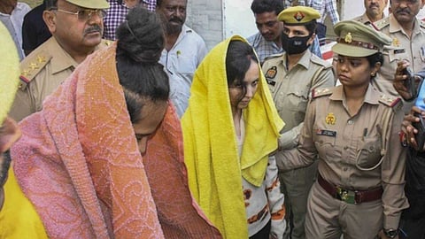 കഞ്ചാവും മോര്ഫിനും വേണം; ജയിലില് അക്രമാസക്തരായി മീററ്റ് കൊലക്കേസ് പ്രതികള്