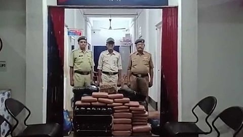 അഗർത്തല റെയിൽവേ സ്റ്റേഷനിൽ വീണ്ടും കഞ്ചാവ് വേട്ട; രണ്ട് ദിവസത്തിനിടെ പിടിച്ചെടുത്തത് 110 കിലോ