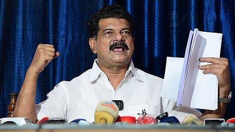 ഫോൺ ചോർത്തല് ആരോപണം: പി.വി. അന്വറിനെതിരെ കേസെടുക്കാൻ തെളിവുകളില്ലെന്ന് പൊലീസ് റിപ്പോർട്ട്