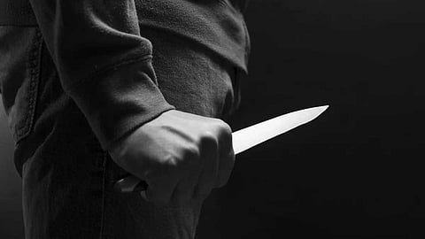 പൂജപ്പുര പൊലീസ് സ്റ്റേഷനിലെ എസ്ഐക്ക് കുത്തേറ്റു; പ്രതിയായ ഗുണ്ടാ നേതാവ് ഒളിവിൽ