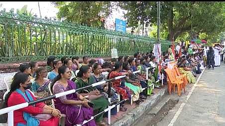 ധനമന്ത്രിയുടെ ചർച്ചയിൽ ധാരണ; അംഗനവാടി ജീവനക്കാർ സമരം അവസാനിപ്പിച്ചു