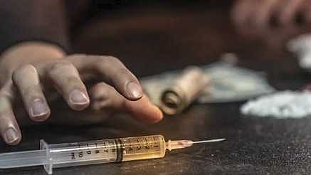 സ്കൂൾ കുട്ടികളുടെ കൈവശം അതിമാരക രാസലഹരികൾ; അഞ്ച് വർഷത്തിൽ സംസ്ഥാനത്തെ NDPS കേസുകളിൽ ഞെട്ടിപ്പിക്കുന്ന വർധന