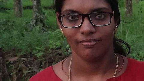 കോട്ടയത്ത് 9 മാസം ഗർഭിണിയായ യുവതി ജീവനൊടുക്കി; ദുരൂഹത ആരോപിച്ച് മാതാപിതാക്കൾ