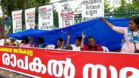ആശമാരെ ചര്ച്ചയ്ക്ക് വിളിച്ച് സര്ക്കാര്; ചര്ച്ച നാളെ വൈകിട്ട് മൂന്നിന് ആരോഗ്യമന്ത്രിയുടെ ചേംബറില്