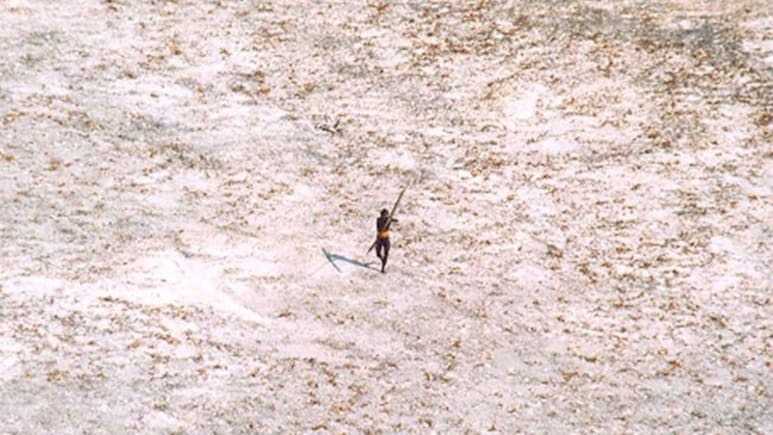 കൈയ്യിൽ കോളയും, തേങ്ങയും; ആൻഡമാൻ ദ്വീപുകളിലെ നിരോധിത മേഖലയിൽ പ്രവേശിച്ച യുഎസ് പൗരൻ അറസ്റ്റിൽ