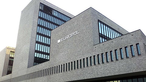 72,000 വീഡിയോകൾ, 1.2 മില്ല്യൺ ഉപയോക്താക്കൾ; പീഡോഫൈൽ ഡാർക്ക് വെബ് പ്ലാറ്റ്ഫോം
കിഡ്ഫ്ലിക്സ് പൂട്ടിച്ച് യൂറോപോൾ