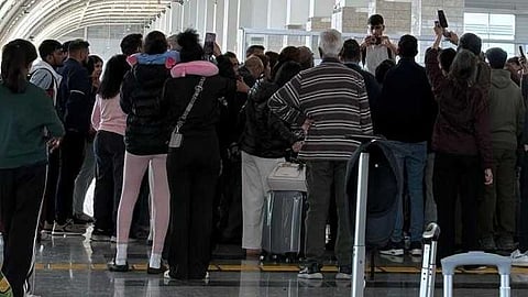 ദുരിതം, അനിശ്ചിതത്വം; 250ഓളം യാത്രക്കാര് തുര്ക്കിയിലെ വിമാനത്താവളത്തില് കുടുങ്ങിയിട്ട് 40 മണിക്കൂര്