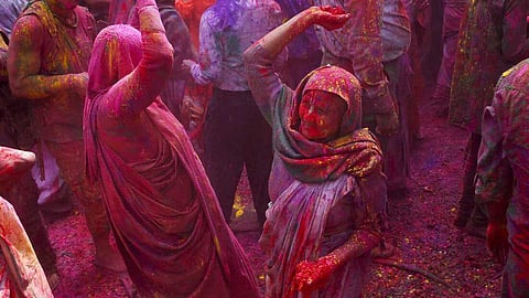 അനാചാരങ്ങളോട് മുഖം തിരിച്ച് മഹാരാഷ്ട്രയിലെ 7,000 ഗ്രാമങ്ങൾ; വിധവകളോടുള്ള വിവേചനം നിർത്തലാക്കി